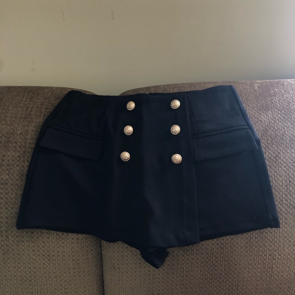 Gold button skort